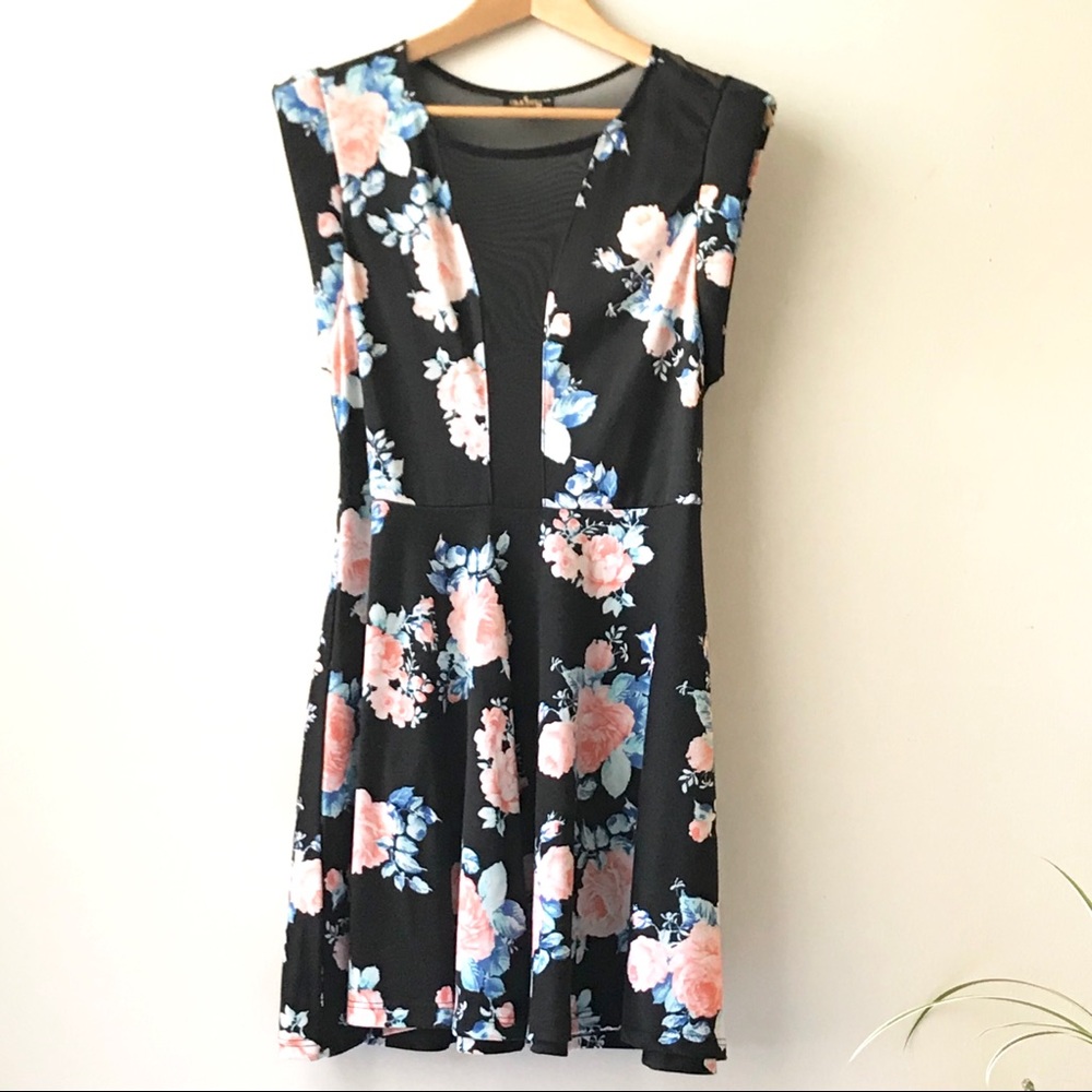 Audrey 3+1 fit & flare floral dress w/ mesh back - Picture 2 of 6